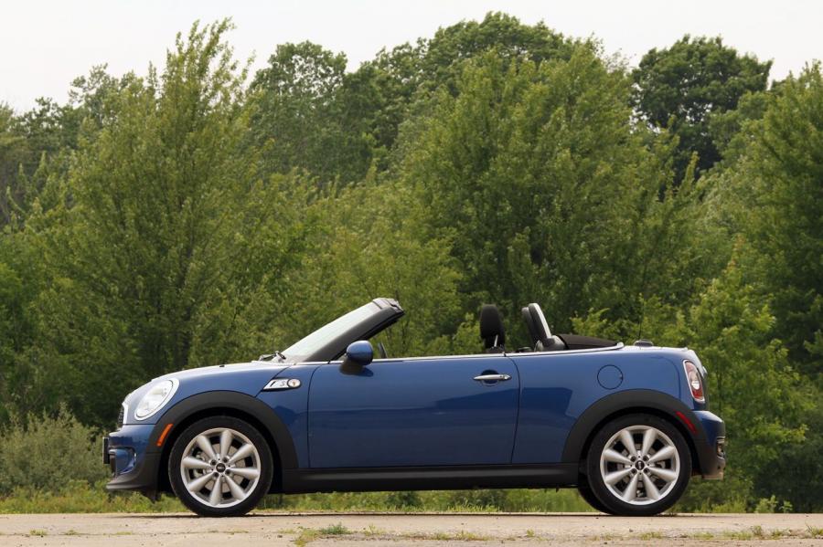  Mini Cooper S Cabrio 2012 года  (фото 14 из 51)